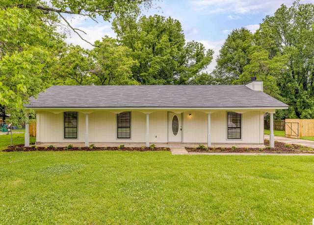 Property at 529 Lakeside Dr, Monroe, LA 71203, 3 beds, 2 baths