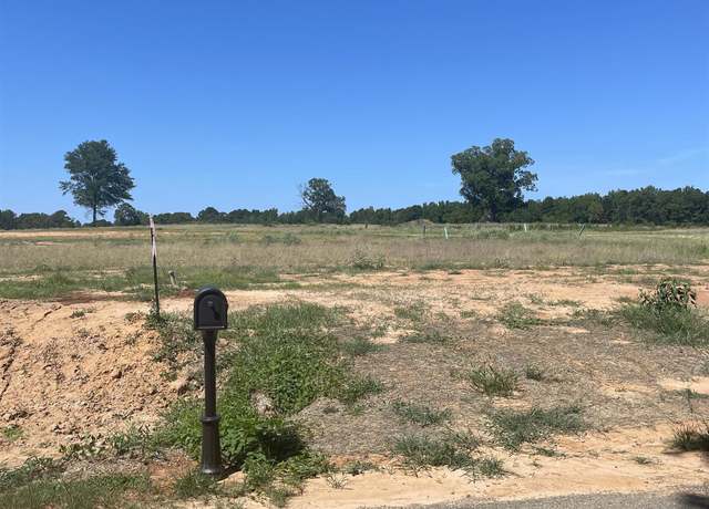 Property at 10 Moores Dairy Rd, Ruston, LA 71270
