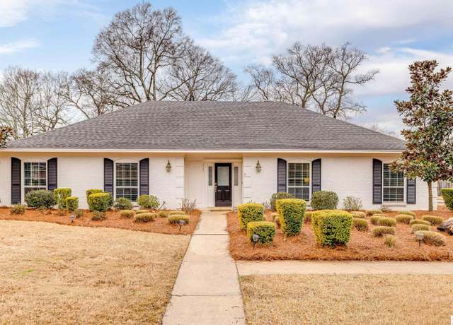 Property at 2415 Timberlane Dr, Monroe, LA 71201, 4 beds, 3 baths