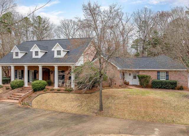 Property at 127 Red Oak Dr, Ruston, LA 71270, 4 beds, 4.5 baths