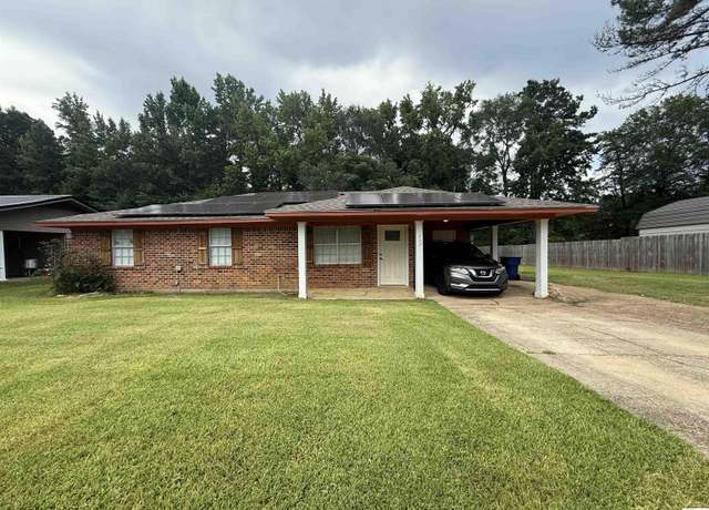 Property at 572 Evangeline Dr, Arcadia, LA 71001, 4 beds, 2.5 baths