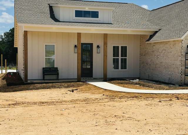 Property at 136 Chapal Pl, West Monroe, LA 71292, 3 beds, 2 baths