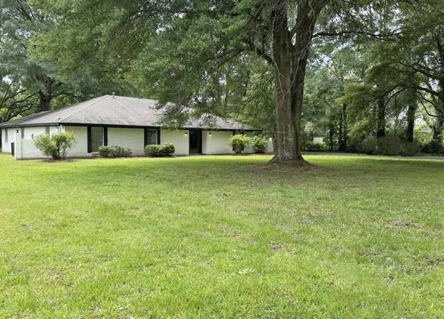 Property at 750 Rowland Rd, Monroe, LA 71203, 3 beds, 2.5 baths