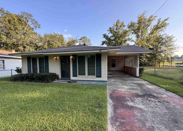 Property at 817 Groveland Ave, Ruston, LA 71270, 3 beds, 1.5 baths
