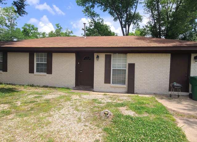 Property at 215 Linda St, Rayville, LA 71269, 4 beds, 2 baths