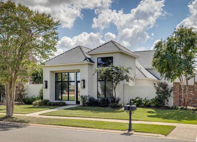 Property at 1802 Toulouse Dr, Monroe, LA 71201, 4 beds, 2 baths