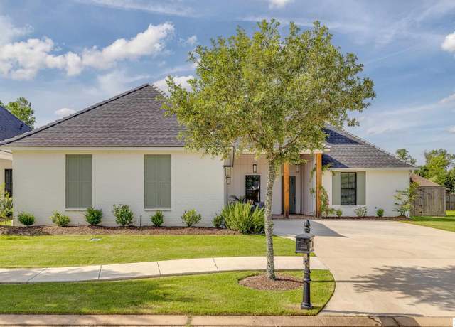 Property at 402 Buck Loop, Monroe, LA 71203, 5 beds, 3 baths