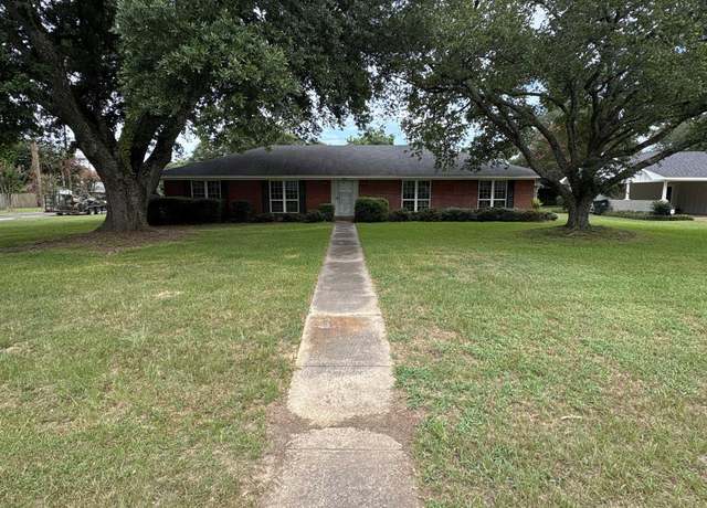 Property at 501 Ferndale Ave, West Monroe, LA 71291, 3 beds, 2 baths