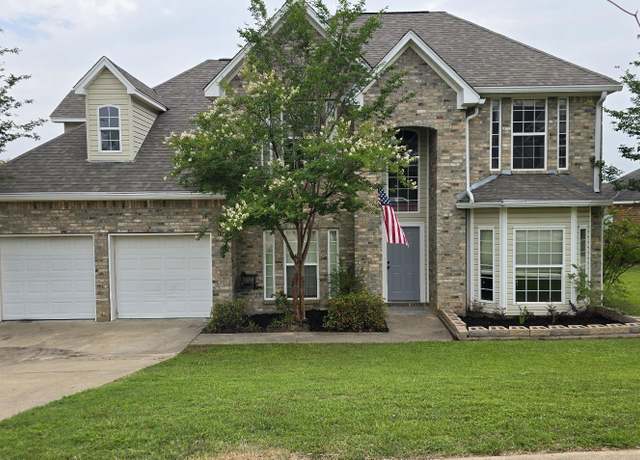 Property at 105 Iberia Cir, West Monroe, LA 71291, 4 beds, 2.5 baths