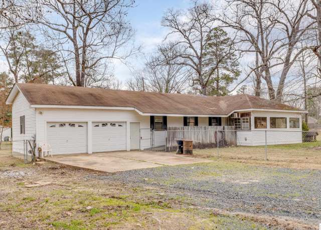 Property at 122 Scott Ln, Monroe, LA 71203, 3 beds, 2 baths