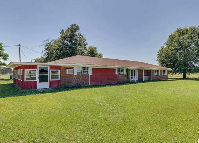 Property at 180 Garball Rd, Winnsboro, LA 71295, 4 beds, 3 baths