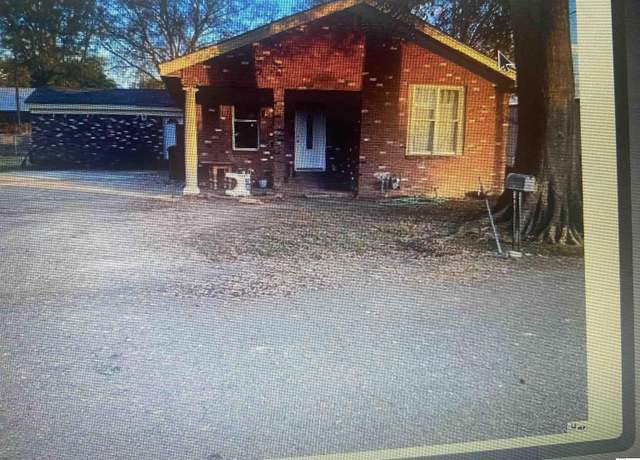 Property at 102 Pecan Grove St, Monroe, LA 71203, 4 beds, 2 baths