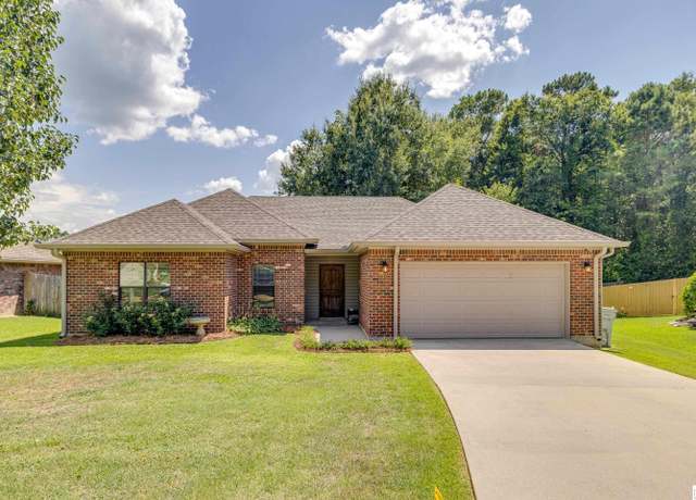 Property at 215 Hedge Hill Dr, Calhoun, LA 71225, 3 beds, 2 baths