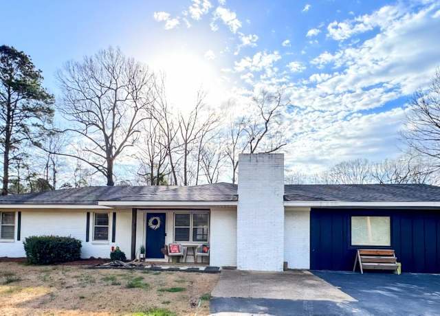 Property at 3899 New Natchitoches Rd, West Monroe, LA 71292, 4 beds, 2 baths