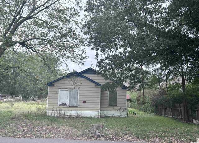 Property at 705 Pleasant Dr, Bastrop, LA 71220, 3 beds, 1 bath
