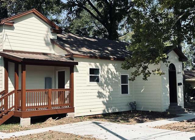 Property at 204 Gilbert St, Monroe, LA 71203, 3 beds, 2 baths