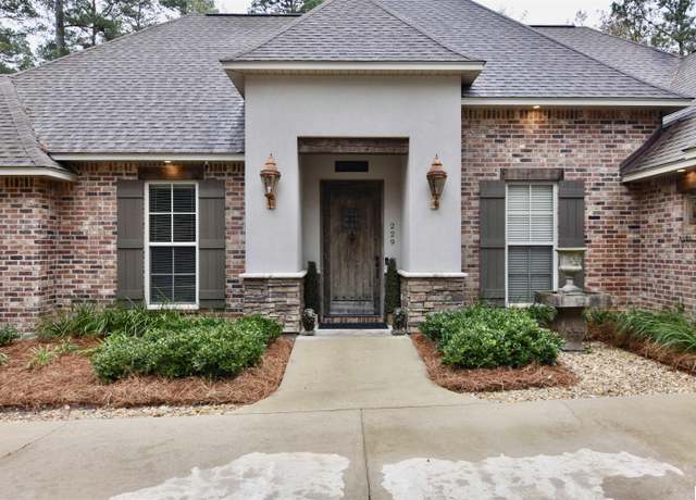 Property at 229 Woods Rd, Ruston, LA 71270, 3 beds, 2.5 baths