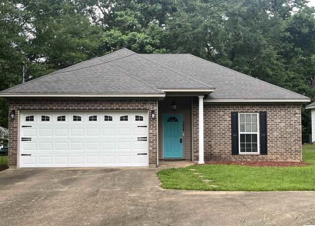 Property at 1806 Roosevelt Dr, Ruston, LA 71270, 3 beds, 2 baths