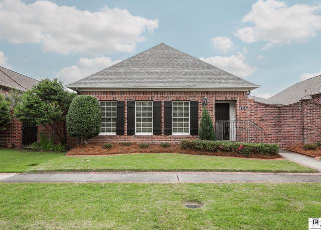 Property at 2104 Rosedown Dr, Monroe, LA 71201, 2 beds, 2.5 baths
