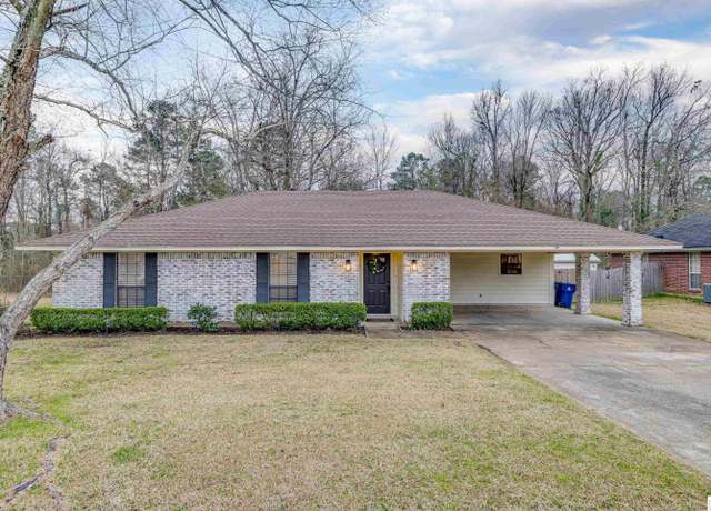 Property at 112 Sheila Dr, West Monroe, LA 71291, 3 beds, 2 baths
