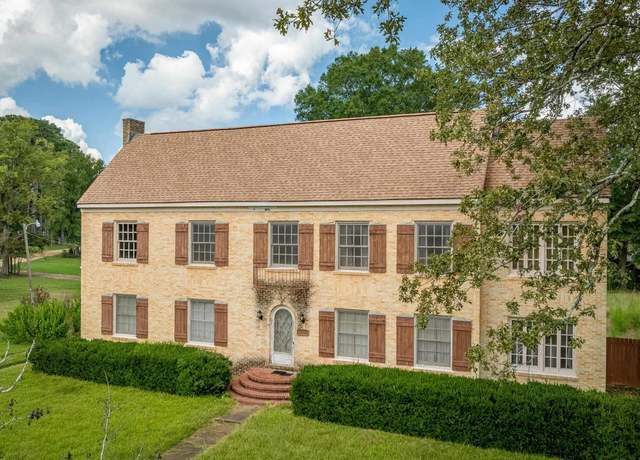 Property at 8026 Hico St, Dubach, LA 71235, 5 beds, 3 baths