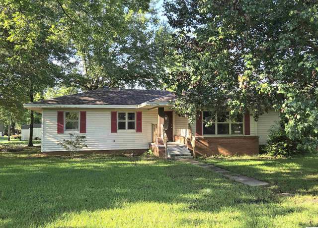 Property at 501 Marietta St, Oak Grove, LA 71263, 2 beds, 2 baths