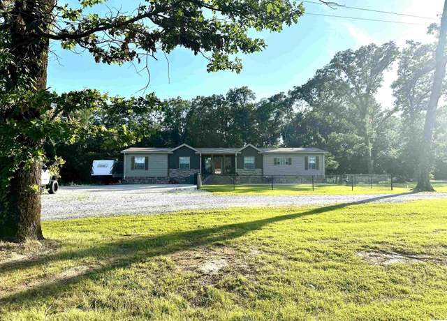 Property at 7408 Grabault Rd, Bastrop, LA 71220, 4 beds, 2 baths