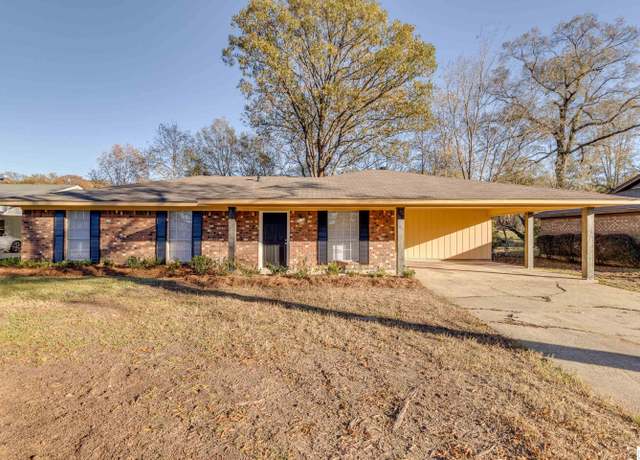Property at 68 Holiday Dr, Monroe, LA 71203, 3 beds, 2 baths
