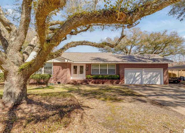 Property at 516 Fragala St, Rayville, LA 71269, 3 beds, 2 baths