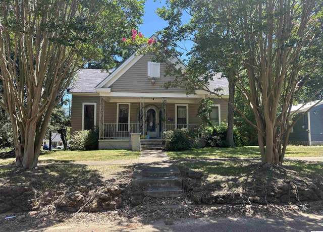 Property at 601 S Bonner St, Ruston, LA 71270, 3 beds, 2 baths