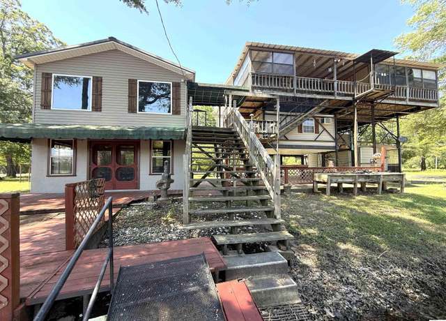Property at 2518 Bayou Darbonne Dr, West Monroe, LA 71291, 3 beds, 2 baths