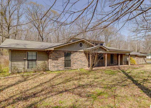 Property at 179 Day Rd, Monroe, LA 71203, 4 beds, 3 baths