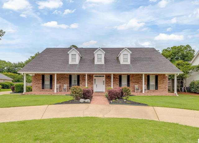 Property at 3017 Hunt Pl, Monroe, LA 71201, 5 beds, 3.5 baths