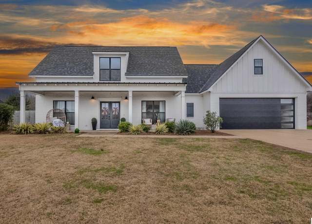Property at 613 E Frenchmans Bend Rd, Monroe, LA 71201, 4 beds, 3 baths