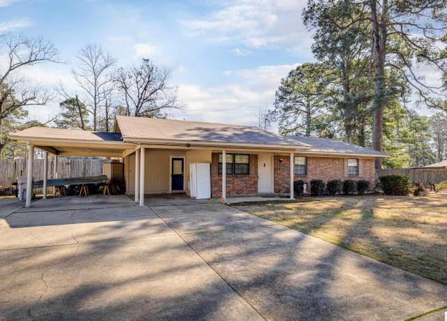 Property at 402 Forty Oaks Farm Rd, West Monroe, LA 71291, 3 beds, 2 baths
