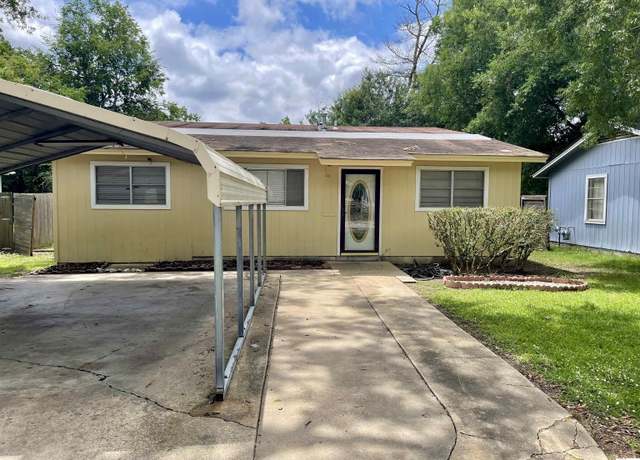 Property at 708 Spruce St, Rayville, LA 71269, 3 beds, 2 baths