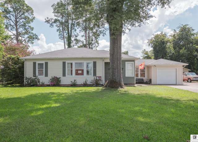 Property at 806 Hilton St, Monroe, LA 71201, 3 beds, 2 baths