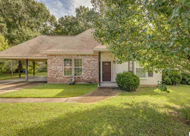 Property at 516 W Bayou Dr, Sterlington, LA 71280, 3 beds, 2 baths