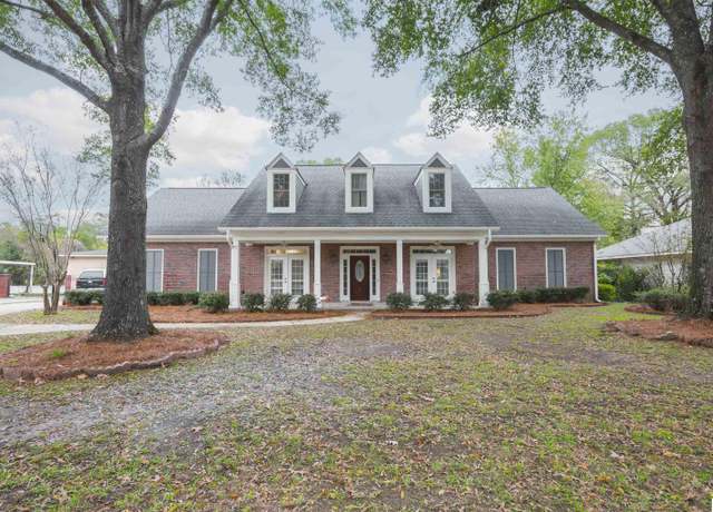 Property at 3319 Deborah Dr, Monroe, LA 71201, 4 beds, 3.5 baths