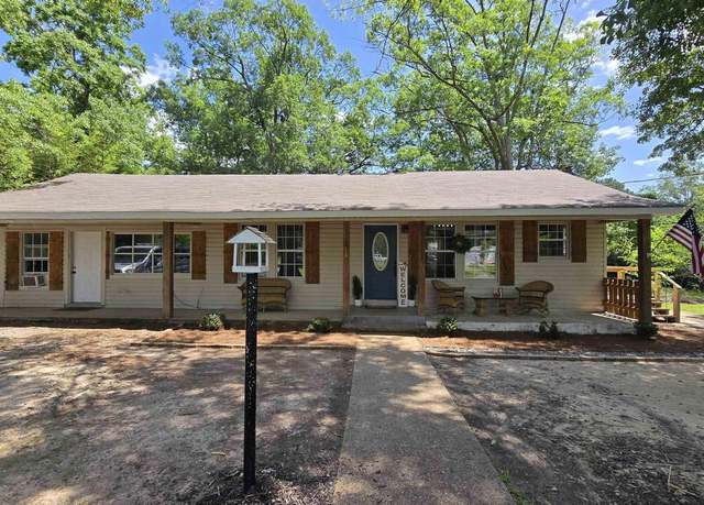 Property at 4522 Whites Ferry Rd, West Monroe, LA 71291, 4 beds, 2 baths