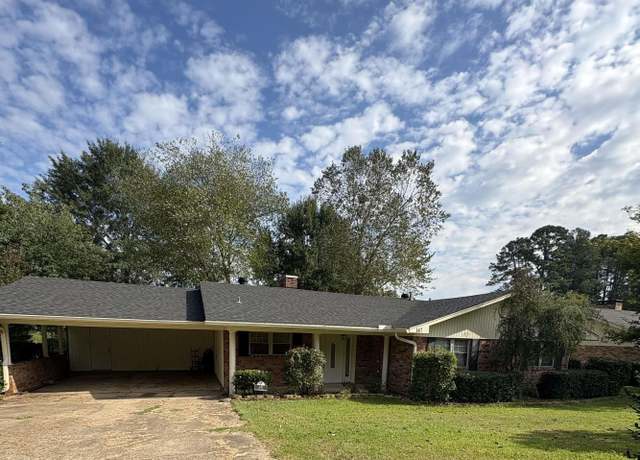 Property at 147 Seth St, Dubach, LA 71235, 3 beds, 2 baths