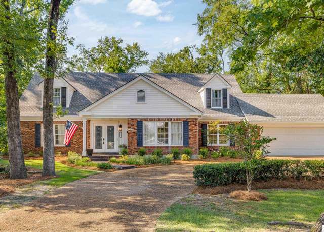 Property at 607 Arlington Pl, West Monroe, LA 71291, 4 beds, 3.5 baths