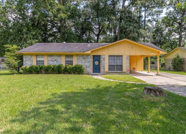 Property at 83 Peachtree Dr, Monroe, LA 71203, 3 beds, 2 baths
