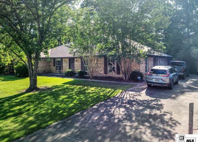 Property at 131 Greenbriar Dr, West Monroe, LA 71291, 3 beds, 2 baths