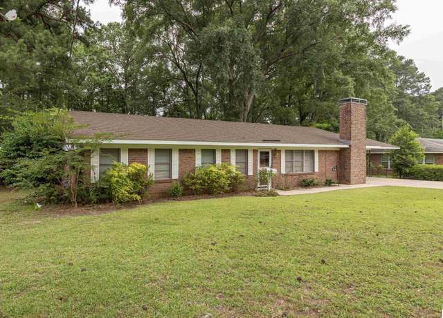Property at 1414 Brewster Ave, Ruston, LA 71270, 3 beds, 1.5 baths