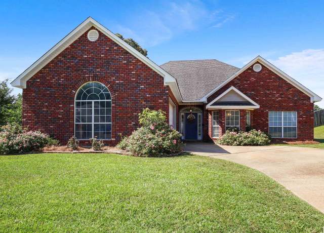 Property at 208 Creek Stone Dr, West Monroe, LA 71201, 4 beds, 2 baths