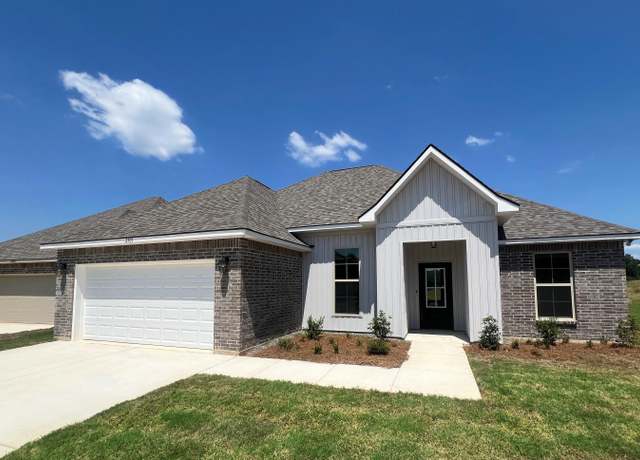 Property at 2101 Merion St, Ruston, LA 71270, 3 beds, 2 baths