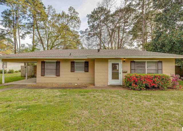 Property at 605 Joseph St, Monroe, LA 71201, 3 beds, 2 baths