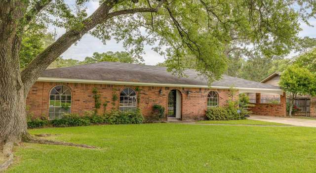 Photo of 2611 Chatwood Dr, Monroe, LA 71201