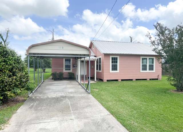 Property at 2029 3rd St, Lake Charles, LA 70601, 3 beds, 1 bath